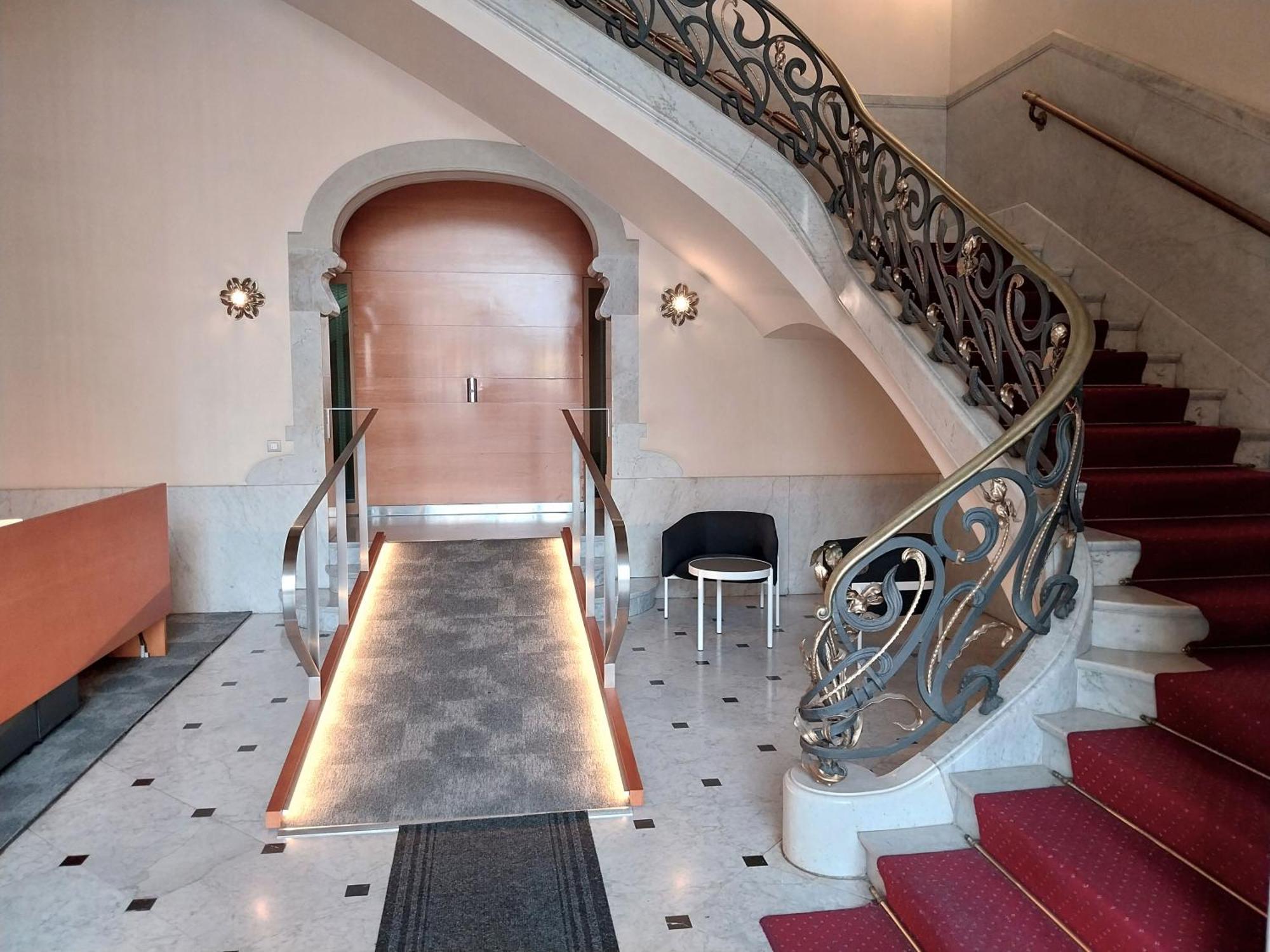 Letsgo Paseo De Gracia Appartement Barcelona Buitenkant foto